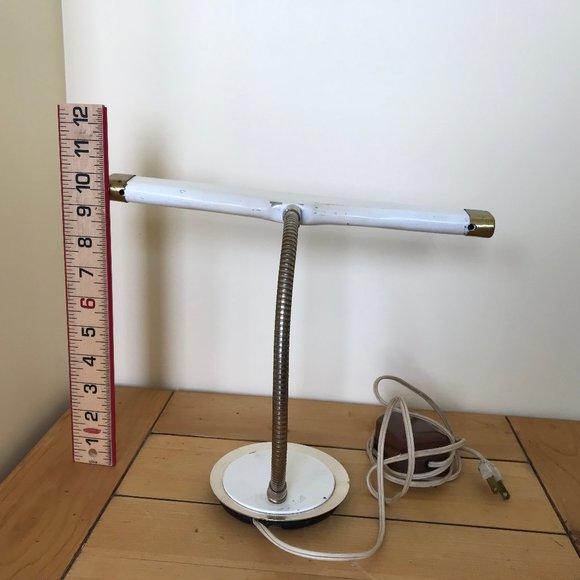 Brass & Chrome Gooseneck Round Base Lamp MCM Cannon Products USA Radionic - Picture 4 of 13